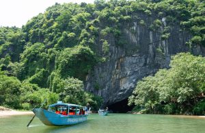 Discover the Magic of Cave Hotels: Unique Stays You Can’t Miss!