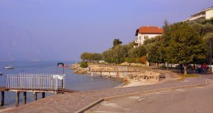 Discover the Best Lakefront Homes for Your Dream Getaway